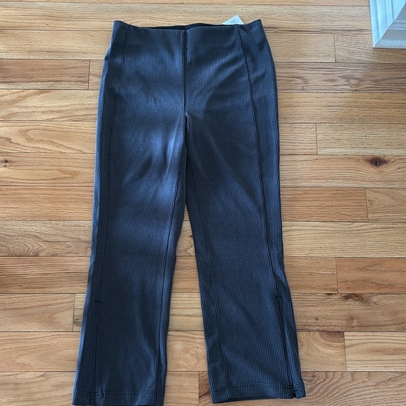 Lululemon Ripped Softstreme Zip-Leg HR Crop 25” - Picture 1 of 7